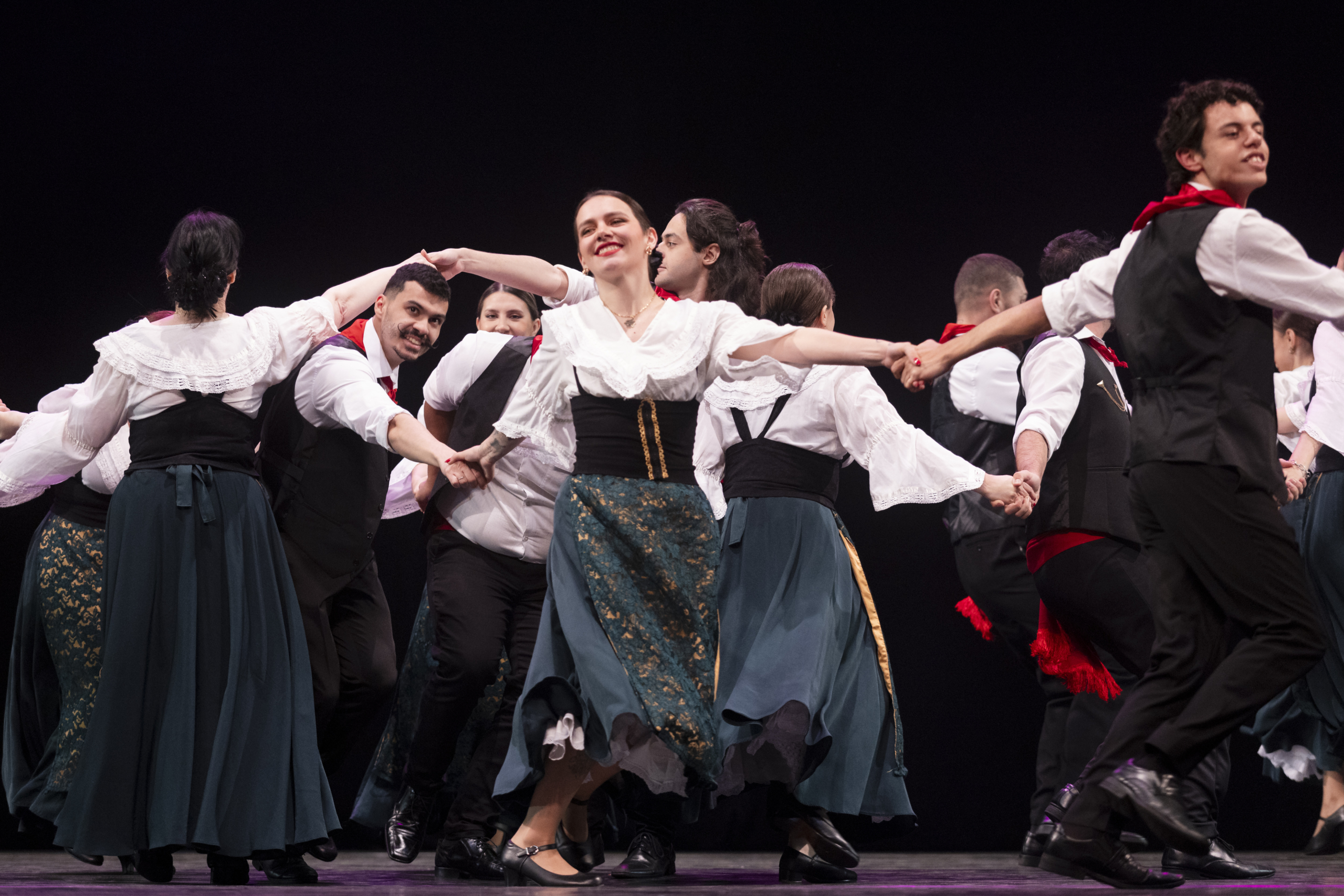 ABERTURA FESTIVAL FOLCLÓRICO