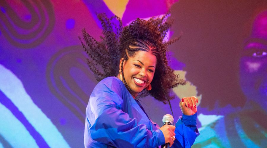 Janine Mathias no Paiol